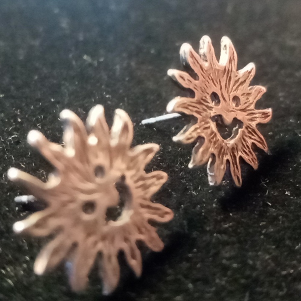 Sterling silver 925 sunshine stud earrings Happy & smiling